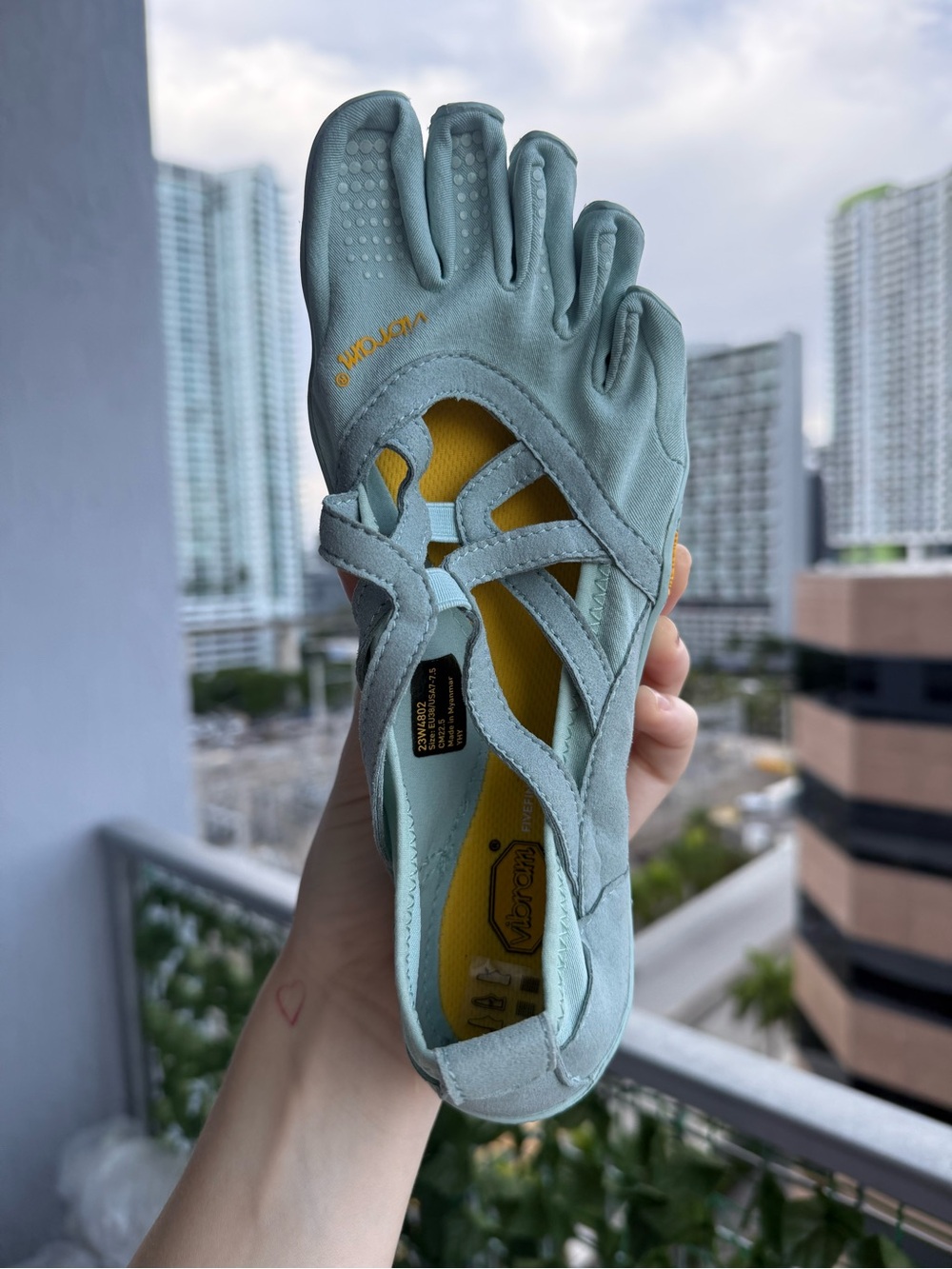 NWT Vibram FiveFingers Alitza Loop Shoes EU 38 US 7-7.5 - Picture 3 of 11